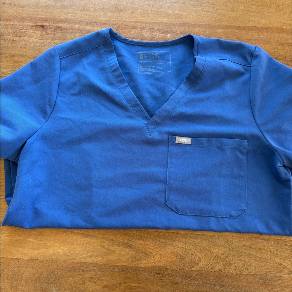 Figs Catarina One Pocket Top